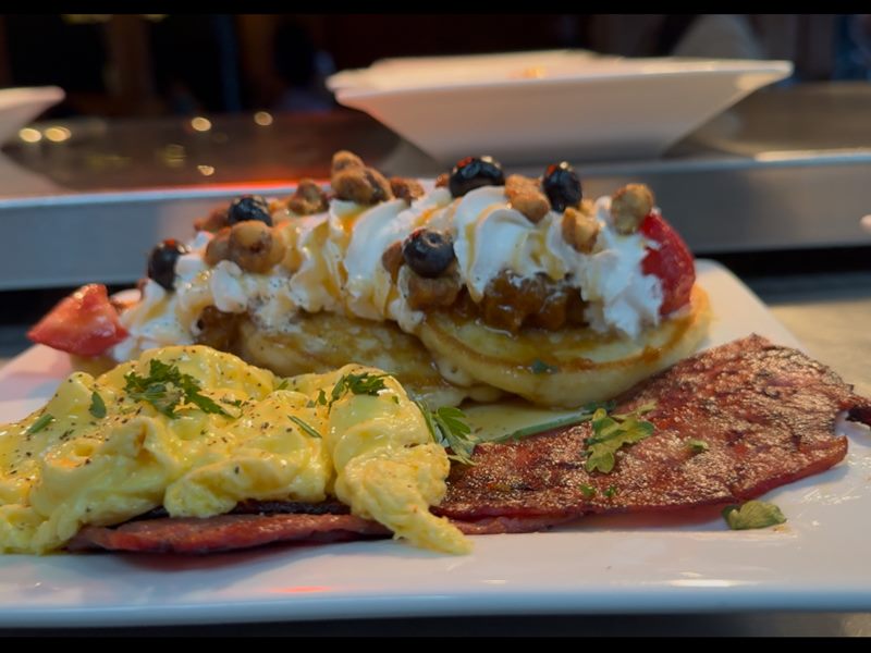 The Breakfast Loft food